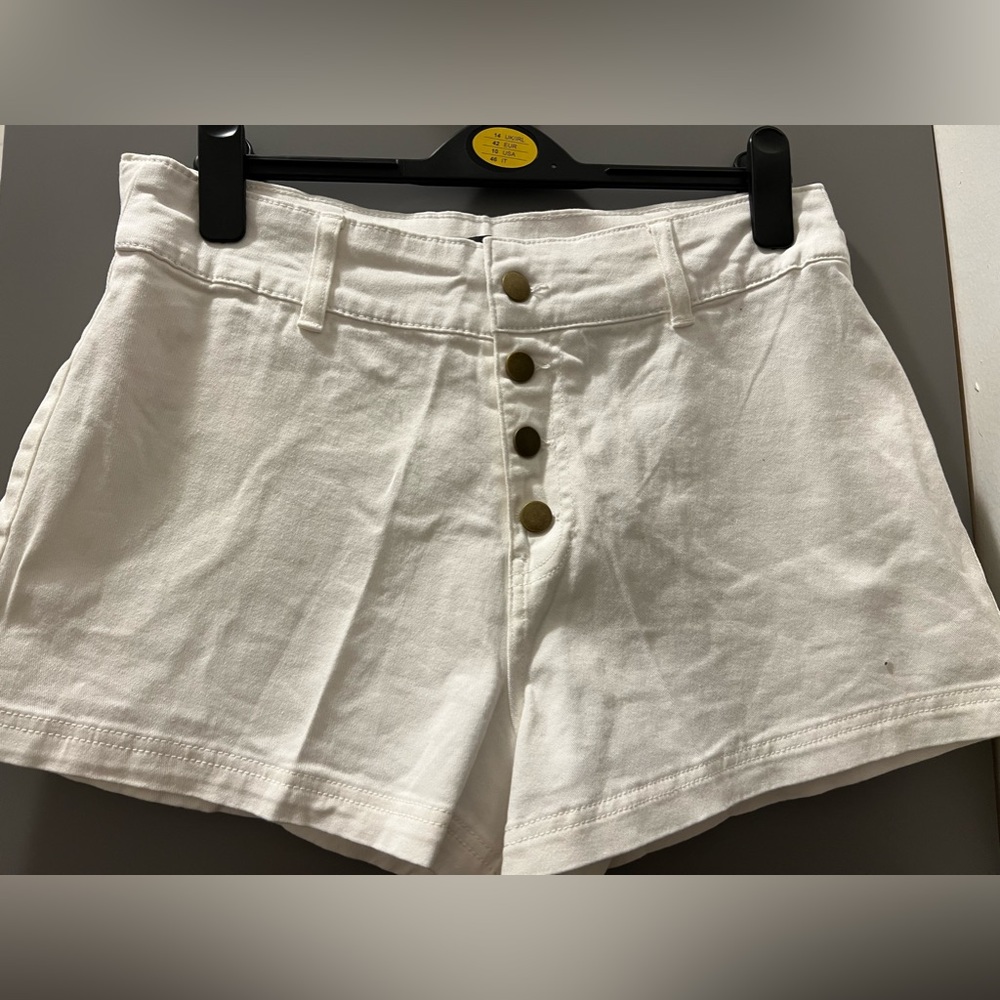 White Primark Shorts For the Summer